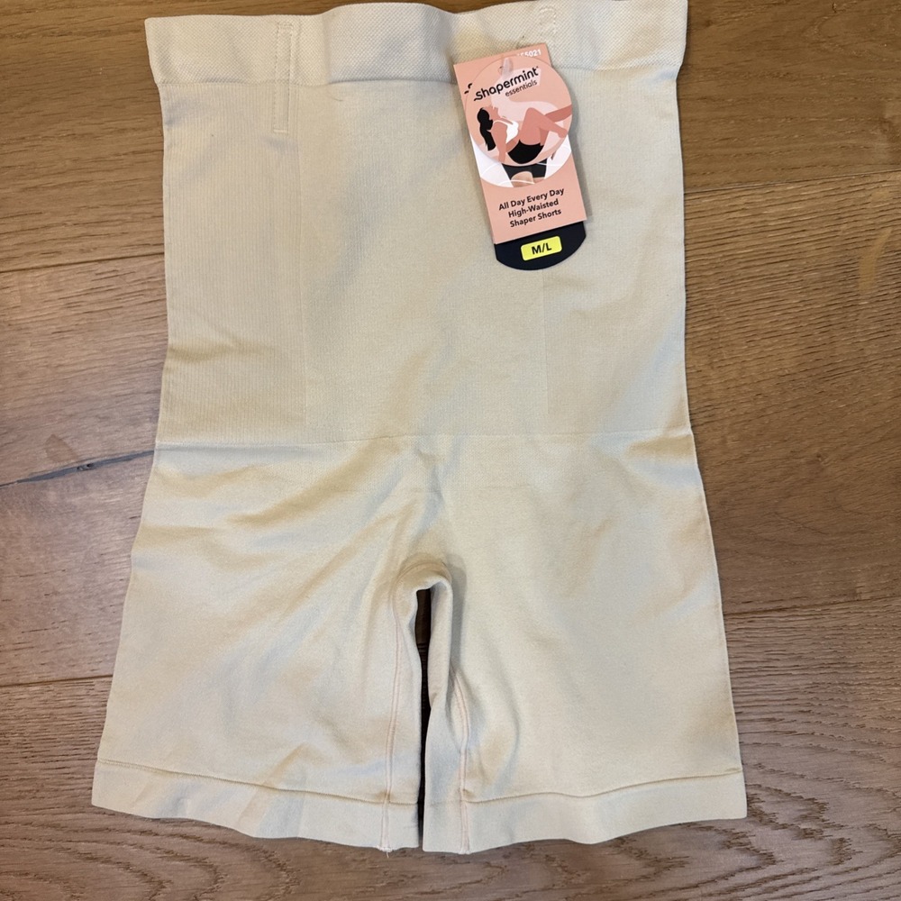 Shapermint Essentials All Day Every Day High-Waisted Shaper Shorts NWT M/L